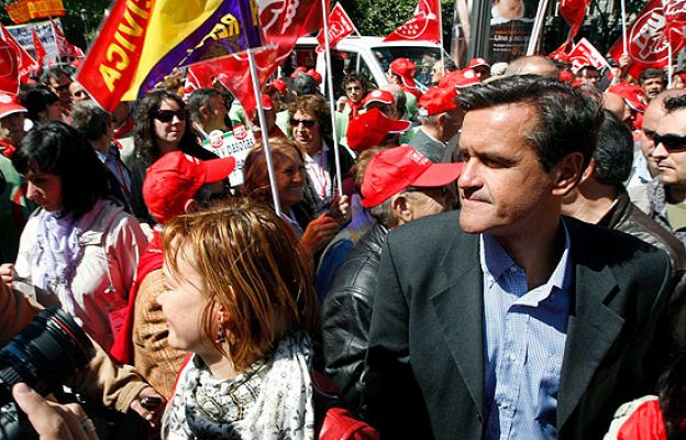  - López Aguilar hace campaña en casa