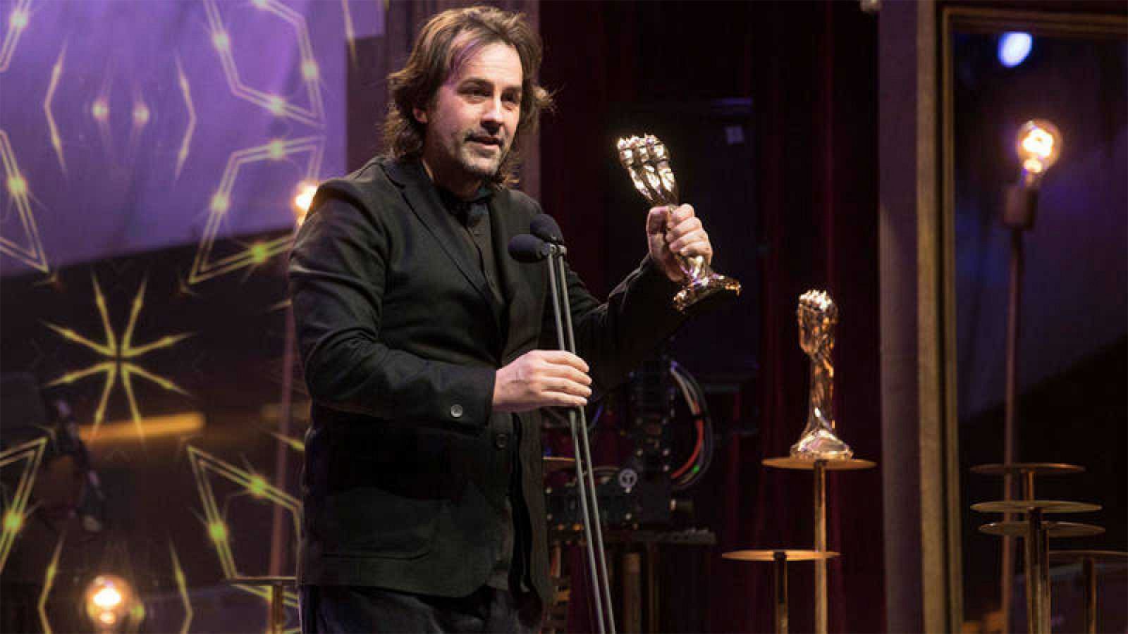 Telediario 1: 'Entre dos aguas', de Isaki Lacuesta, triunfa en los Premios Gaudí con siete premios | RTVE Play