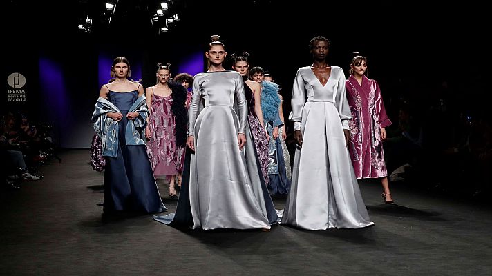 Telediario 1 - El 'front row', el mejor lugar para ver los desfiles