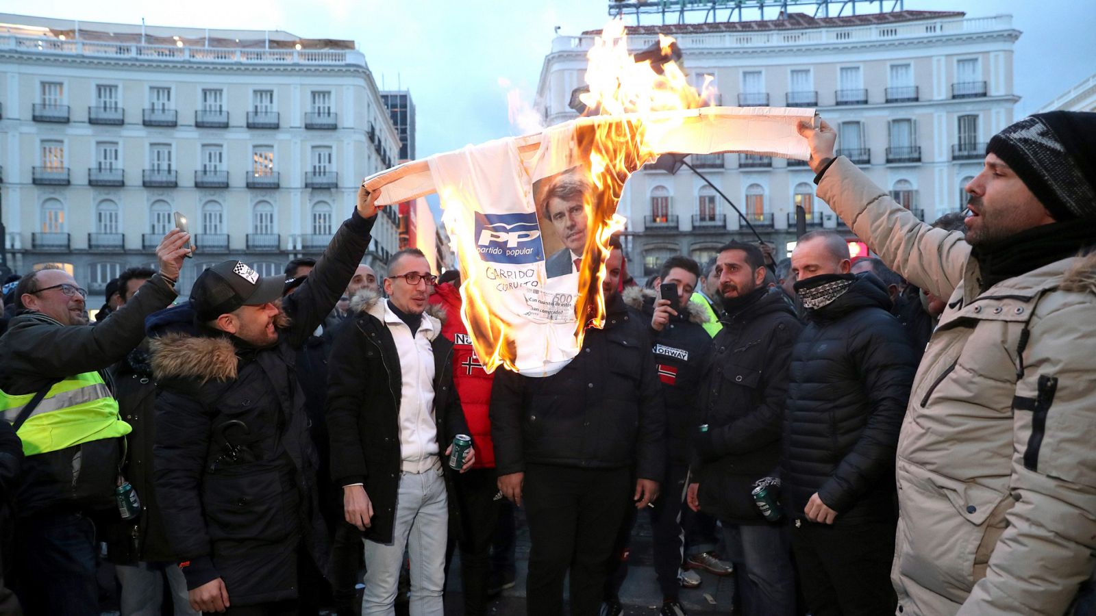 Los taxistas madrileños continúan con las protestas y piden a la Comunidad negociar