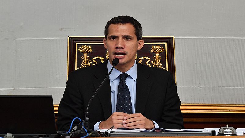 El fiscal general de Venezuela pide que se prohíba la salida del país de Juan Guaidó y que se congelen sus cuentas