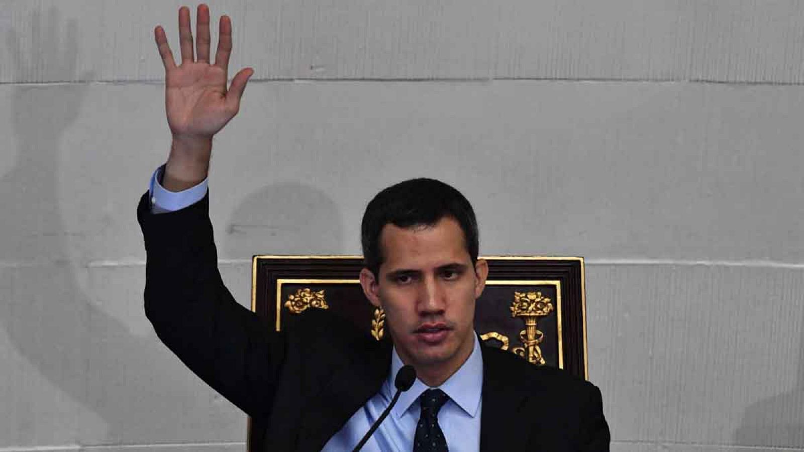 Telediario 1: El Tribunal Supremo de Venezuela prohíbe a Guaidó salir del país y congela sus cuentas | RTVE Play