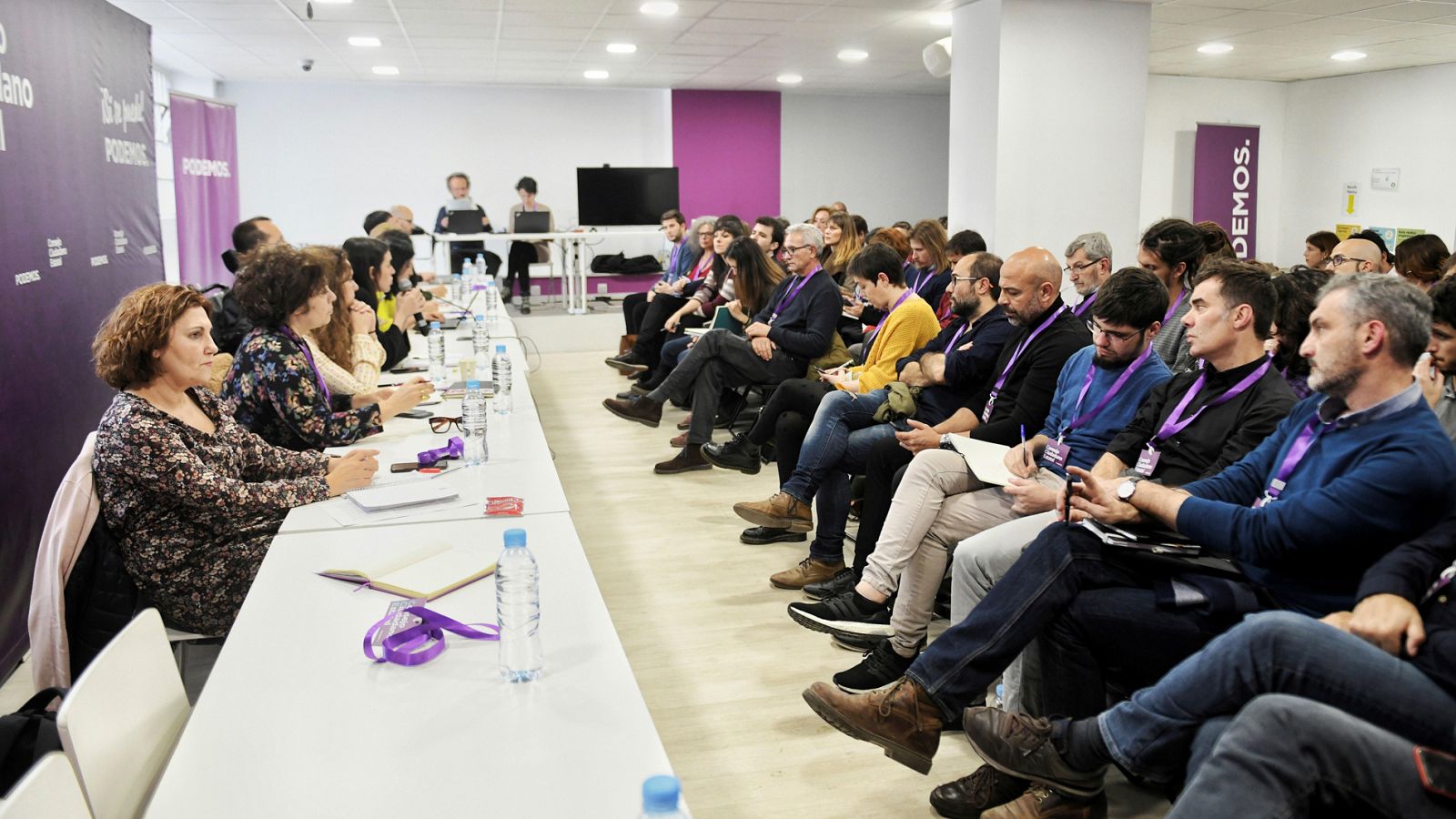 Podemos Madrid : Podemos deja en manos de Madrid la decisión sobre la confluencia con Errejón - RTVE.es