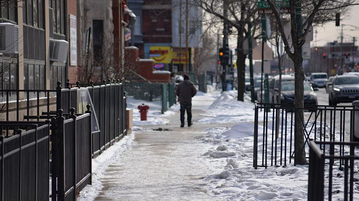 Telediario 1 - La ola de frío glacial deja una docena de muertos en Estados Unidos