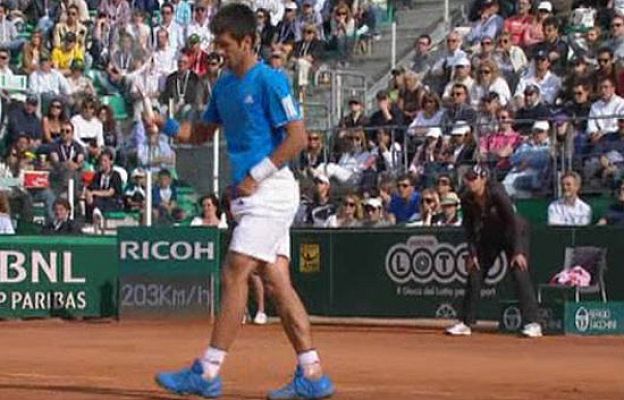  - Djokovic rompe la raqueta