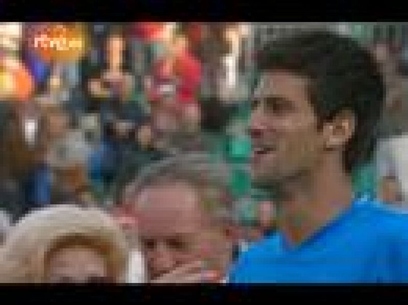 Novak Djokovic puso el momento gracioso tras la final de Roma e imitó a Nadal tras la entrega del trofeo al campeón.