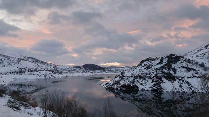 Nieve en el norte peninsular y fuerte viento en amplias zonas