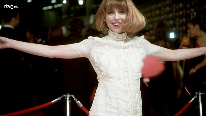 Premios Goya - Leticia Dolera en la cámara glamur