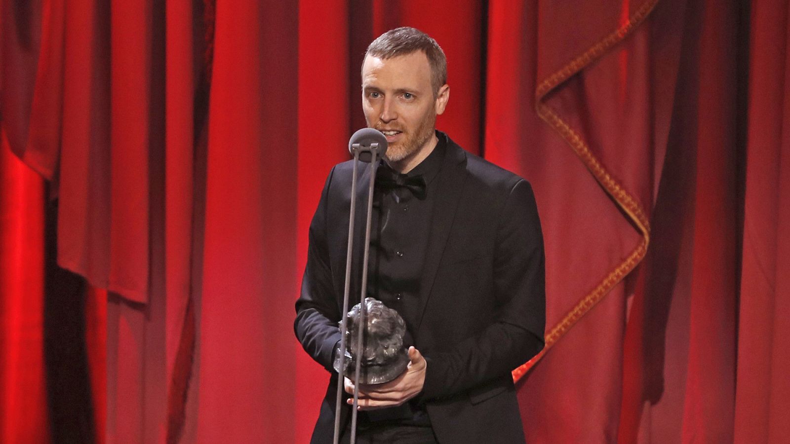Premios Goya: El músico francés Olivier Arson se lleva el Goya a la mejor música original por su trabajo en 'El reino' - RTVE.es