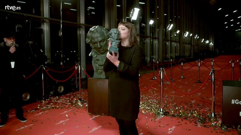 Goya 2019 - Equipo de 'Cold War', mejor película europea, en la cámara glamur