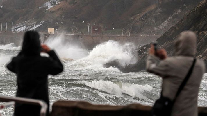 El tiempo - Nieve en el Cantábrico y Navarra y noches muy frías en todo el país