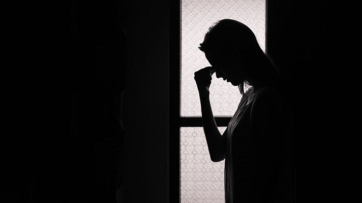 Telediario 1 - Una empresa aragonesa diseña una pulsera contra las agresiones