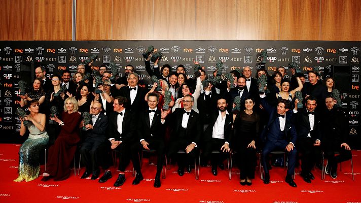 Telediario 1 - 'Campeones' y 'El Reino' se reparten los cabezones