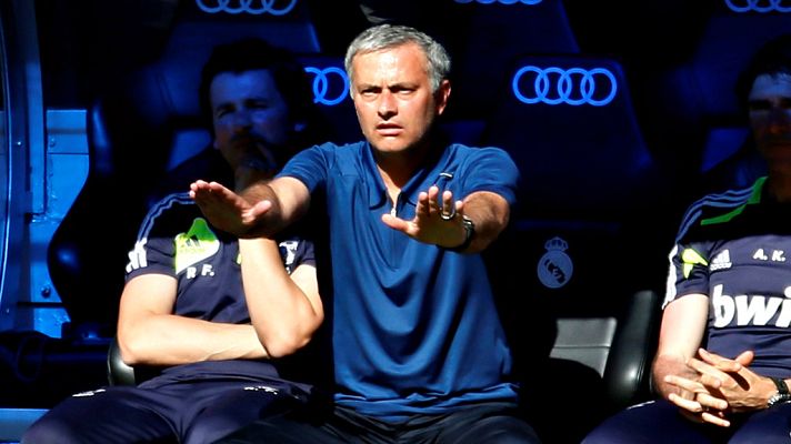 Telediario 1 - Mourinho reconoce su fraude para zanjar sus problemas con Hacienda