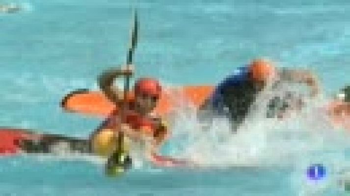 El kayak polo, el deporte que combina piragüismo, waterpolo y baloncesto