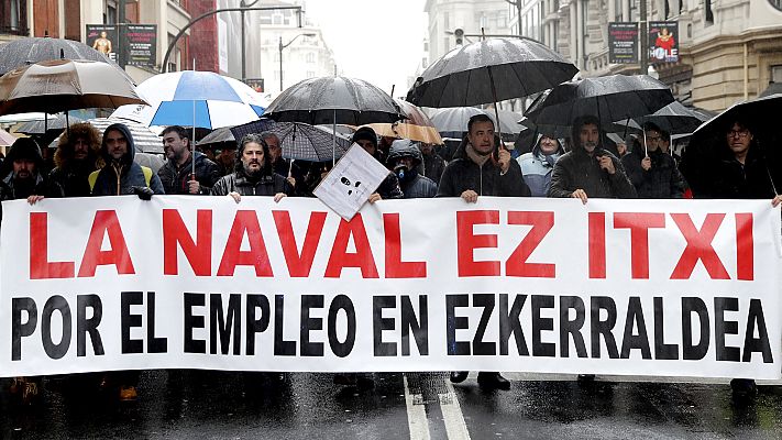 Telediario 1 - Los trabajadores de La Naval se concentran ante el Congreso