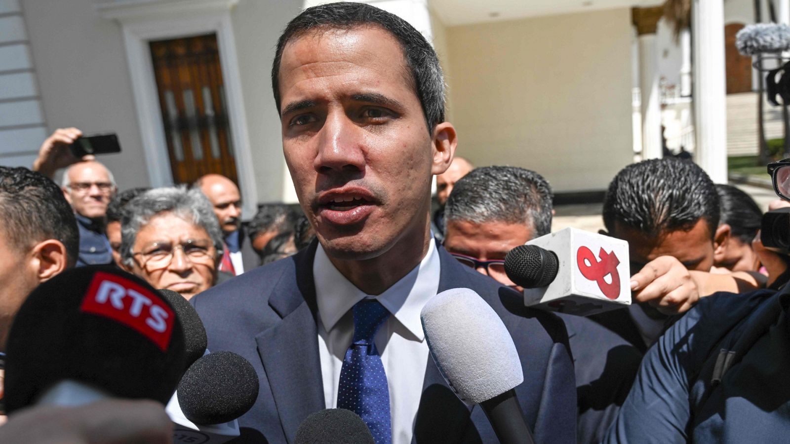 Las dudas y dilemas de la representación de Guaidó en el exterior | Ver
