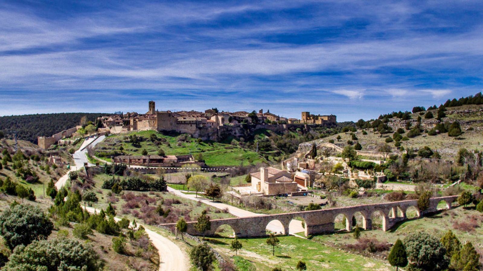 El tiempo: Predominio de cielos poco nubosos, con algunas nubes altas | RTVE Play