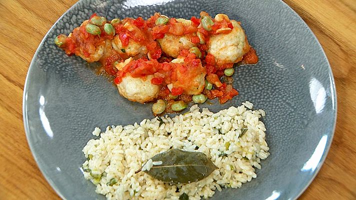 Albóndigas de rape con arroz pilaf