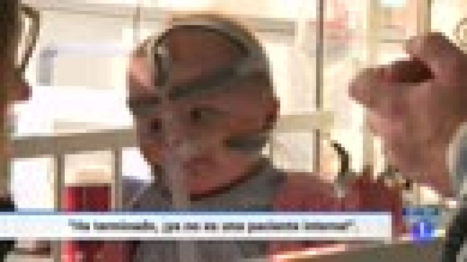 Operan con éxito en Reino Unido a una bebé que nació con el corazón fuera