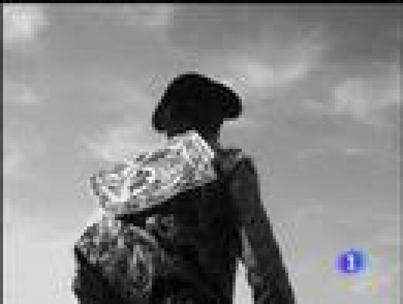 La fotógrafa alemana Anya Bártels se convierte en la sombra de José Tomás | Ver