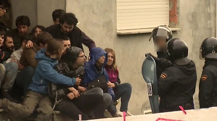 Informe Semanal - Mafia okupa