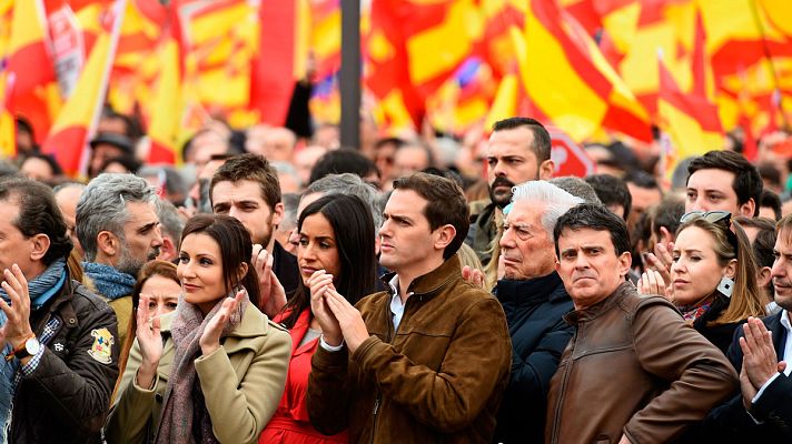 Telediario 1 - PP, Cs y Vox piden a Sánchez que convoque elecciones en la concentración en Colón