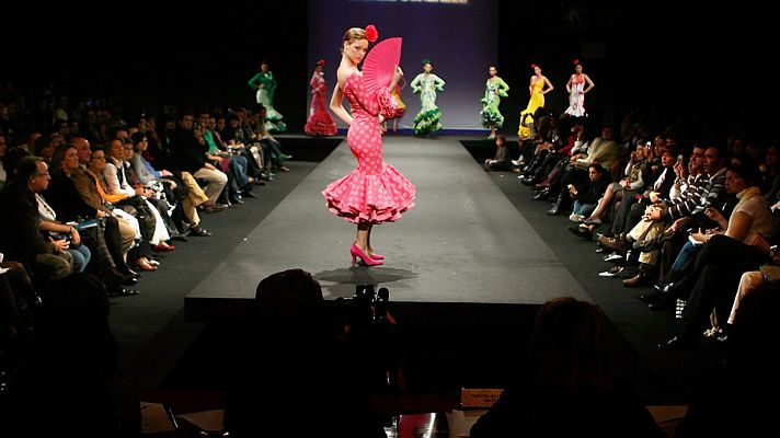 Pedro Béjar presenta su colección 'A' en el Salón Internacional de la Moda Flamenca 2019 