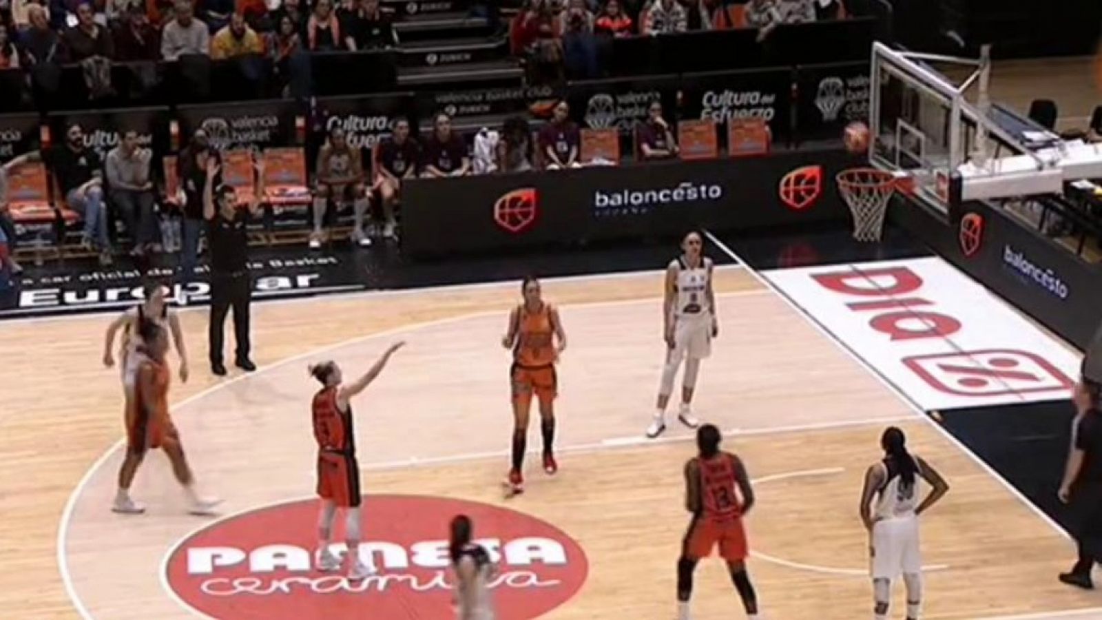 Baloncesto en RTVE: 19ª jornada: Valencia Basket - Snatt's Sant Adriá  | RTVE Play