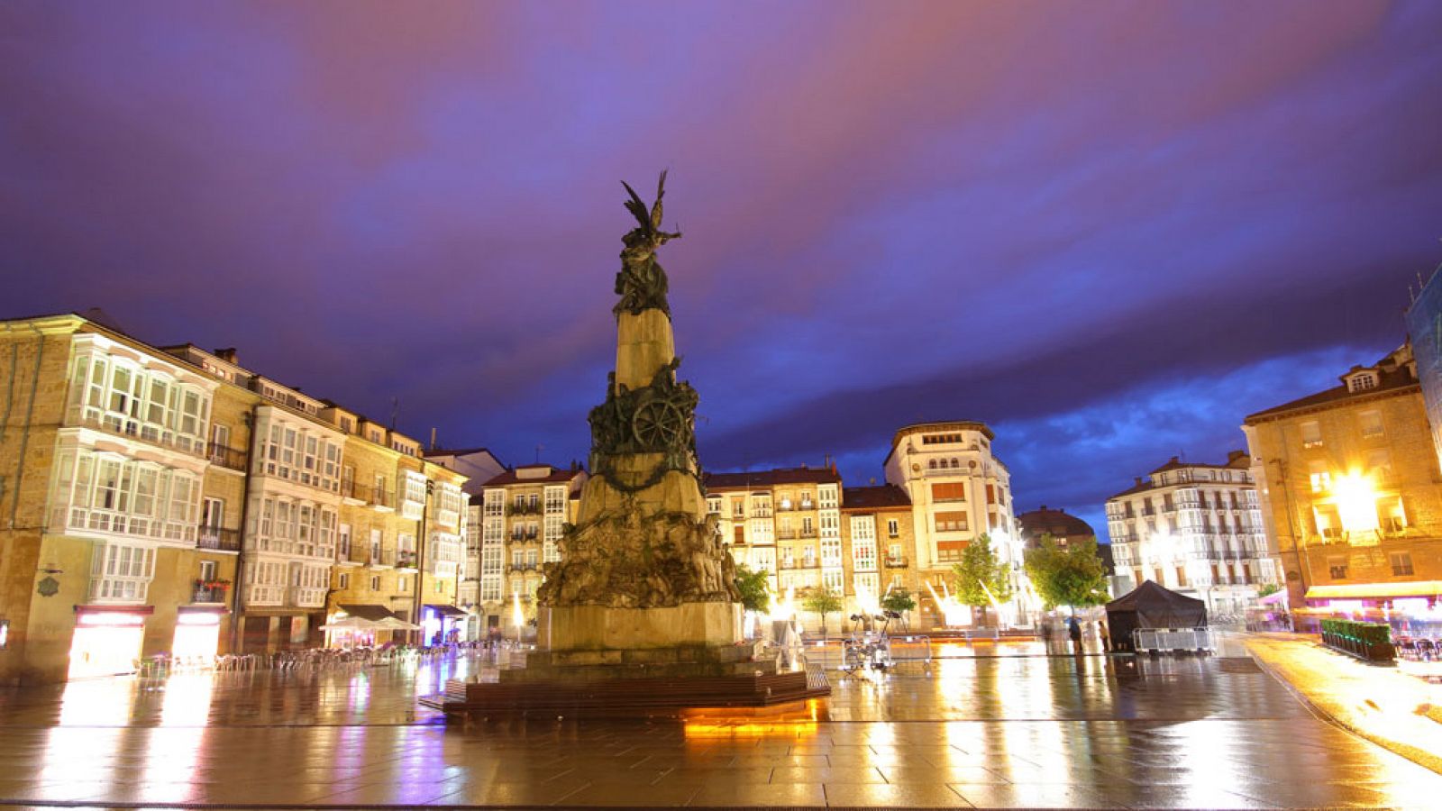 El tiempo: Lluvia en País Vasco y Pirineos y viento en el noreste | RTVE Play