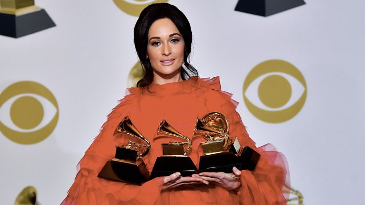 Telediario 1 - Kacey Musgraves reina en unos Grammy históricos para Cardi B y Childish Gambino