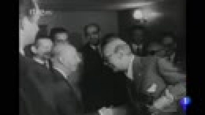 Telediario 1 - La directiva del FC Barcelona ha acordado retirar las distinciones honoríficas a Francisco Franco