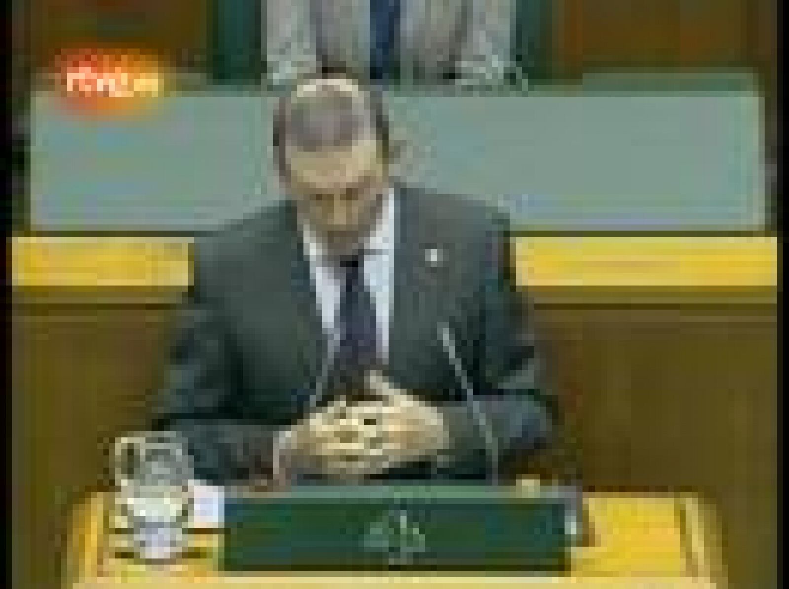 Ibarretxe advierte a López que le tendrá en frente si intenta destruir la identidad de Euskadi