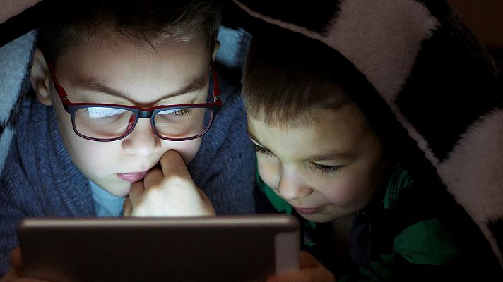 Telediario 1 - Los riesgos del acceso de los menores a la pornografía