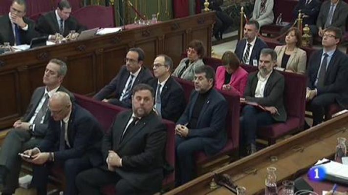 L'Informatiu - El Tribunal no admet català simultàni