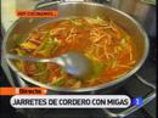 Jarretes de cordero con migas