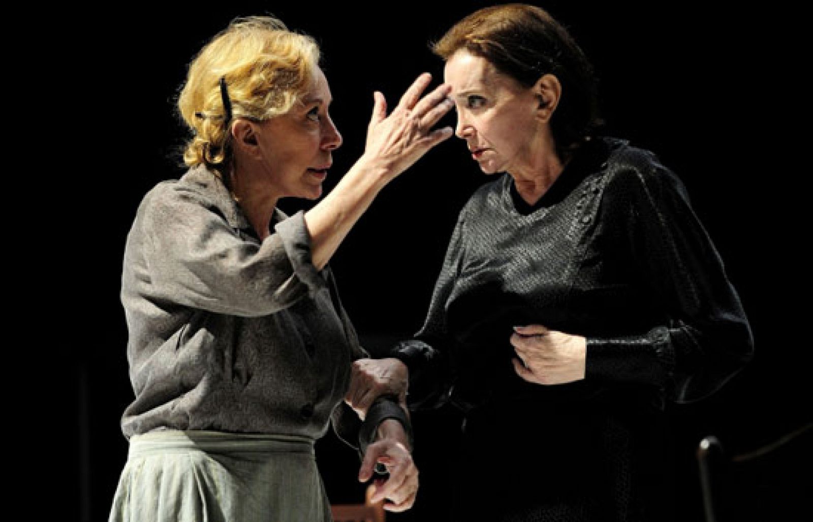 Miradas 2 - Núria Espert y Rosa Mª Sardà se reúnen en 'La casa de Bernarda Alba' - Miradas 2 | Ver