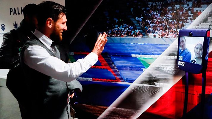 Telediario 1 - Los jugadores del Barça hacen felices a dos niños hospitalizados