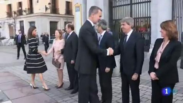 Telediario 1 - El rey advierte: no es "admisible apelar a una supuesta democracia" sin el respeto a las leyes