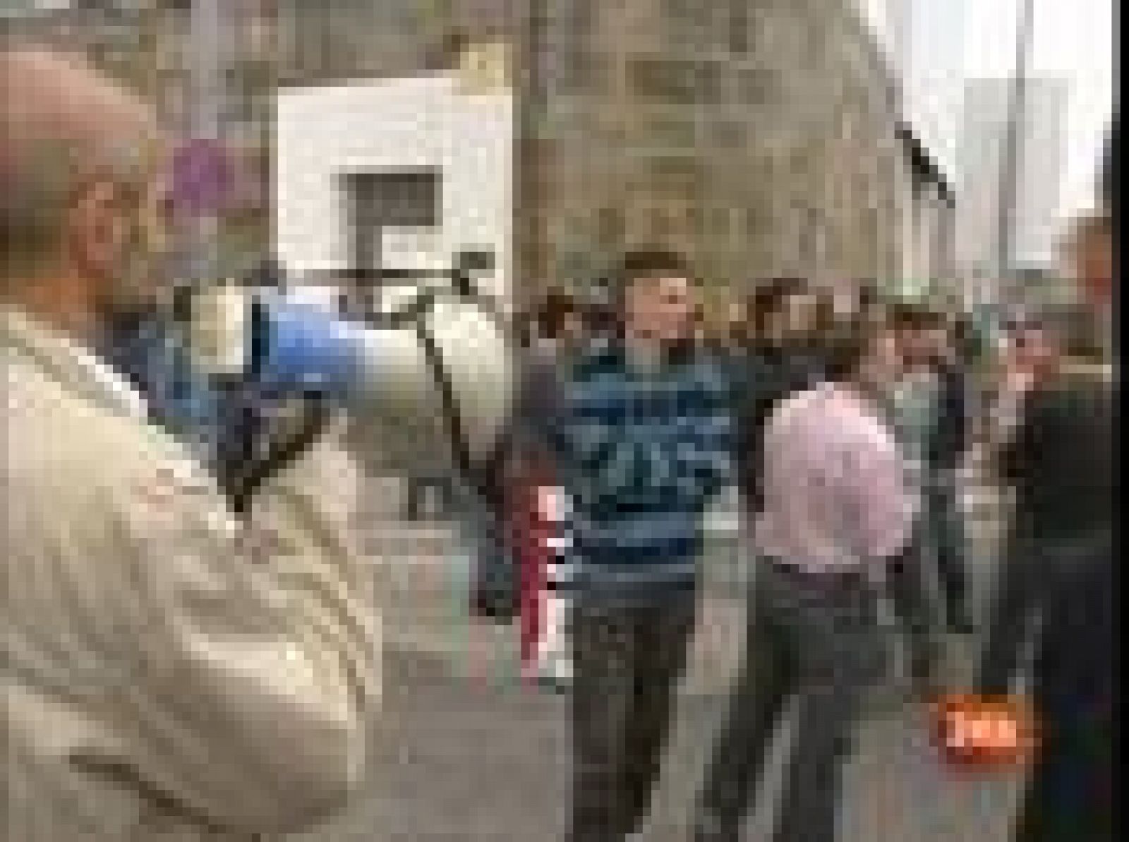 Miles de trabajadores del metal toman el Salón del Automóvil de Vigo