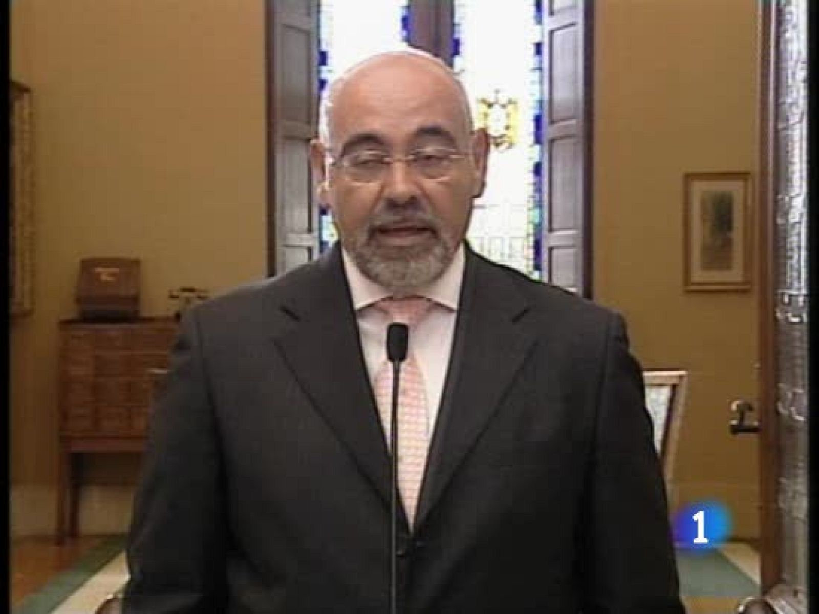 Patxi López ha estado rodeado de una amplia representación del Gobierno central y también de su partido y el PP, pero ha habido ausencias significativas.