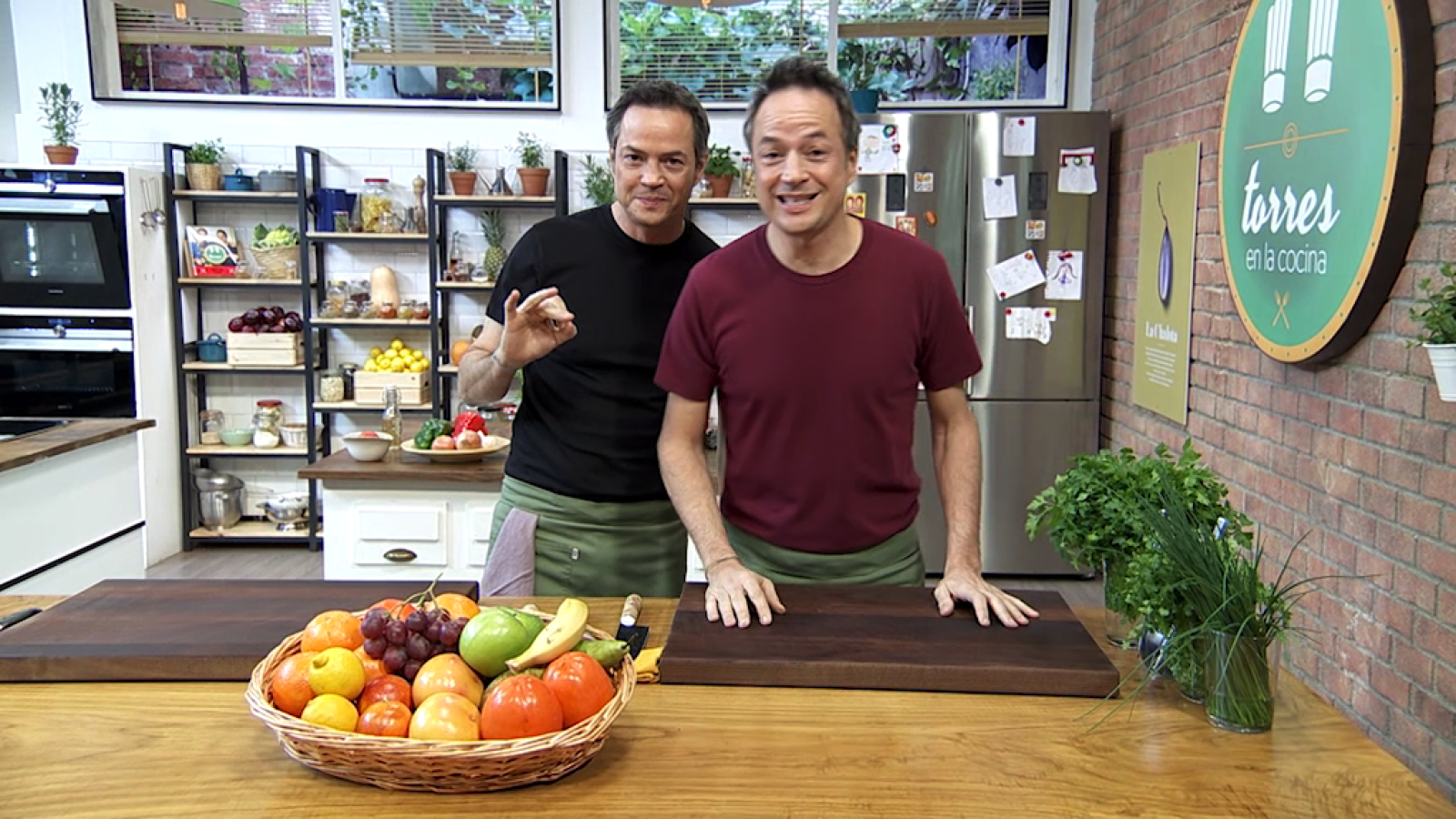 Torres en la cocina - Cabrito estofado y tulipas con crema de naranja - ver ahora