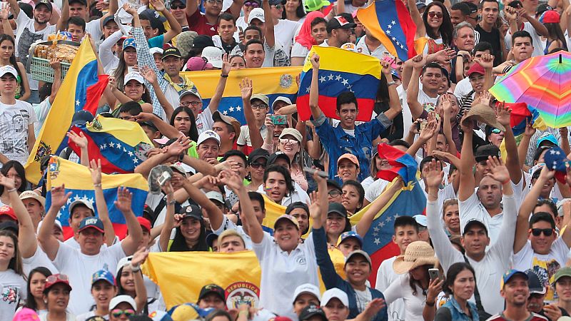 Dos conciertos enfrentan a Guaidó y Maduro por la entrada de ayuda humanitaria en Venezuela