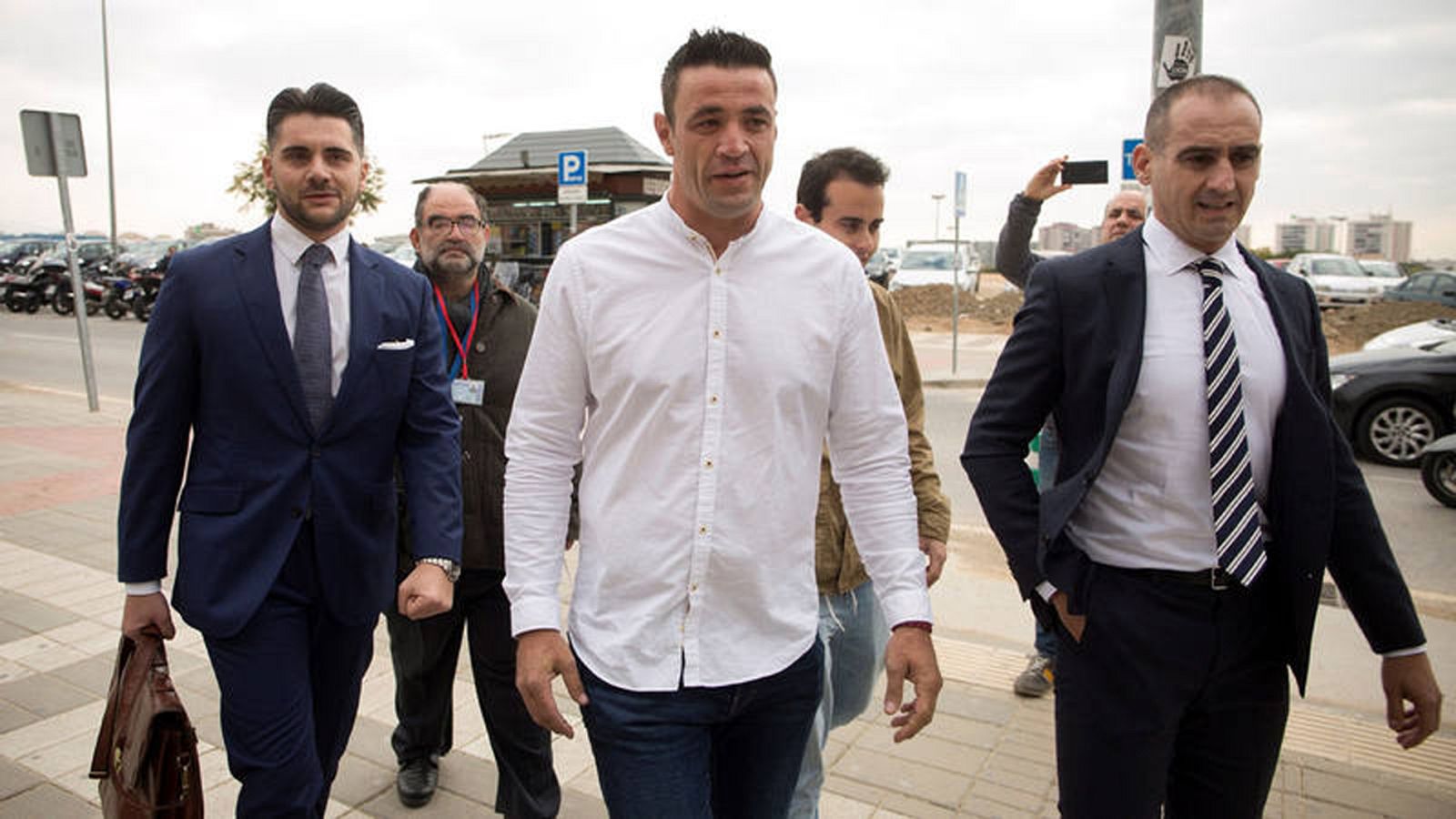 El dueño de la finca dónde cayó Julen declara como investigado e insiste en que era imprevisible lo ocurrido