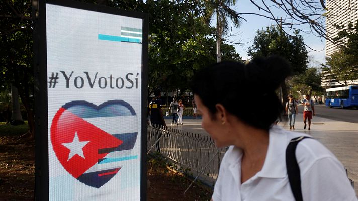 Cuba celebra un referéndum para ratificar la nueva Constitución y medir el apoyo de la ciudadanía al régimen