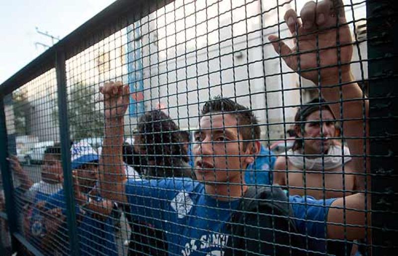 Los estadios se vuelven a llenar en México