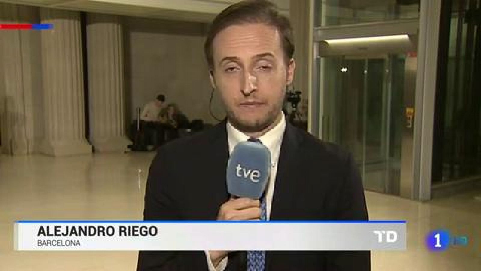 Telediario 1: Torra recuerda durante la inauguración del MWC al expresidente de la Generalitat Puigdemont | RTVE Play