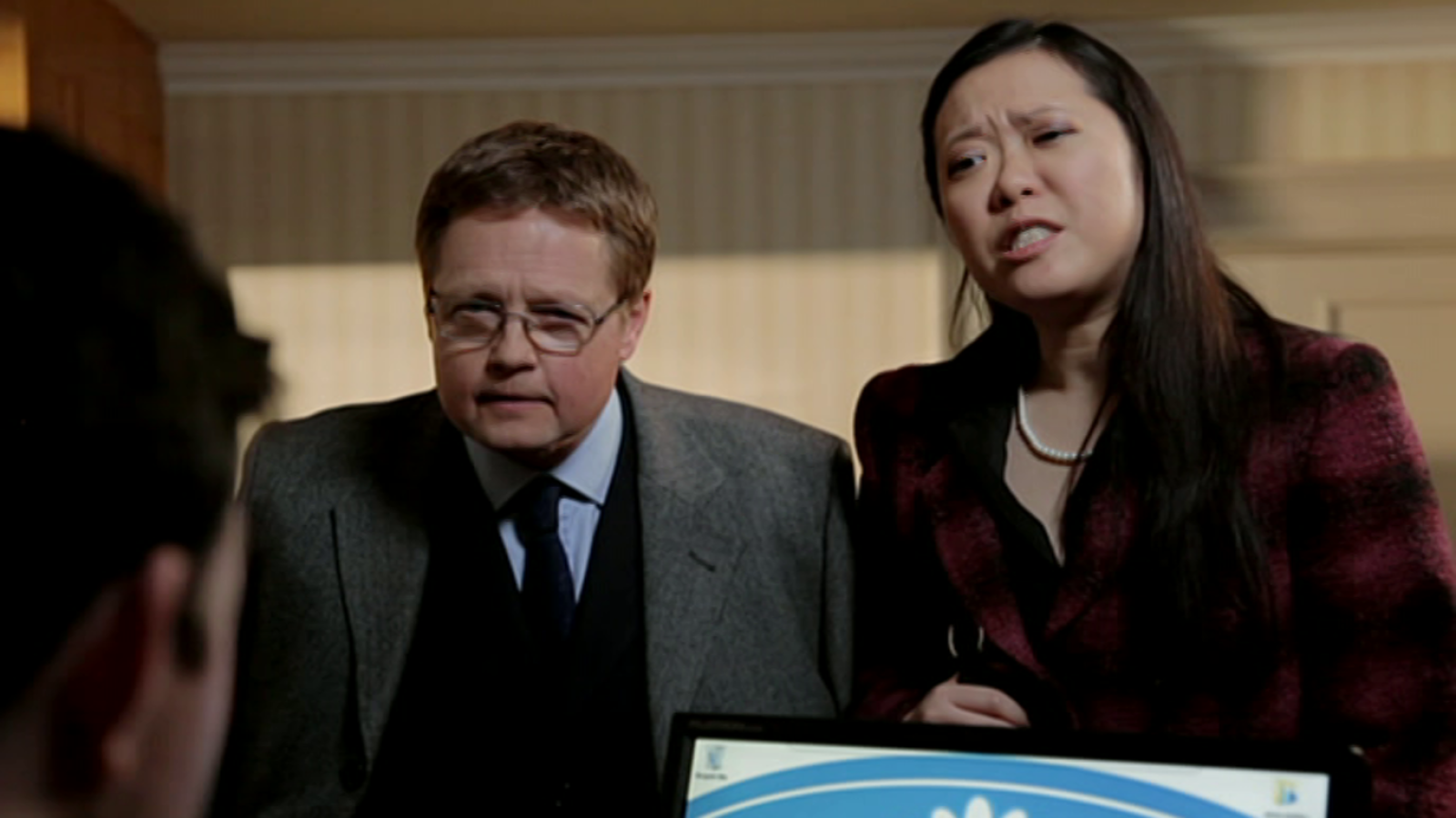 That's English - Module 2 - Unit 7A: What to do spend your money on? - ver ahora