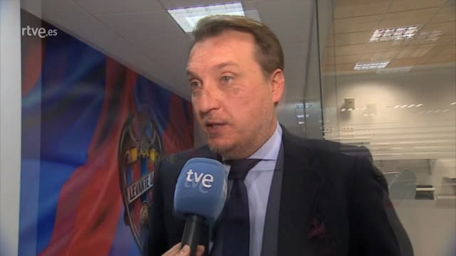 VAR: Catalán cree que el penalti no fue - rtve.es