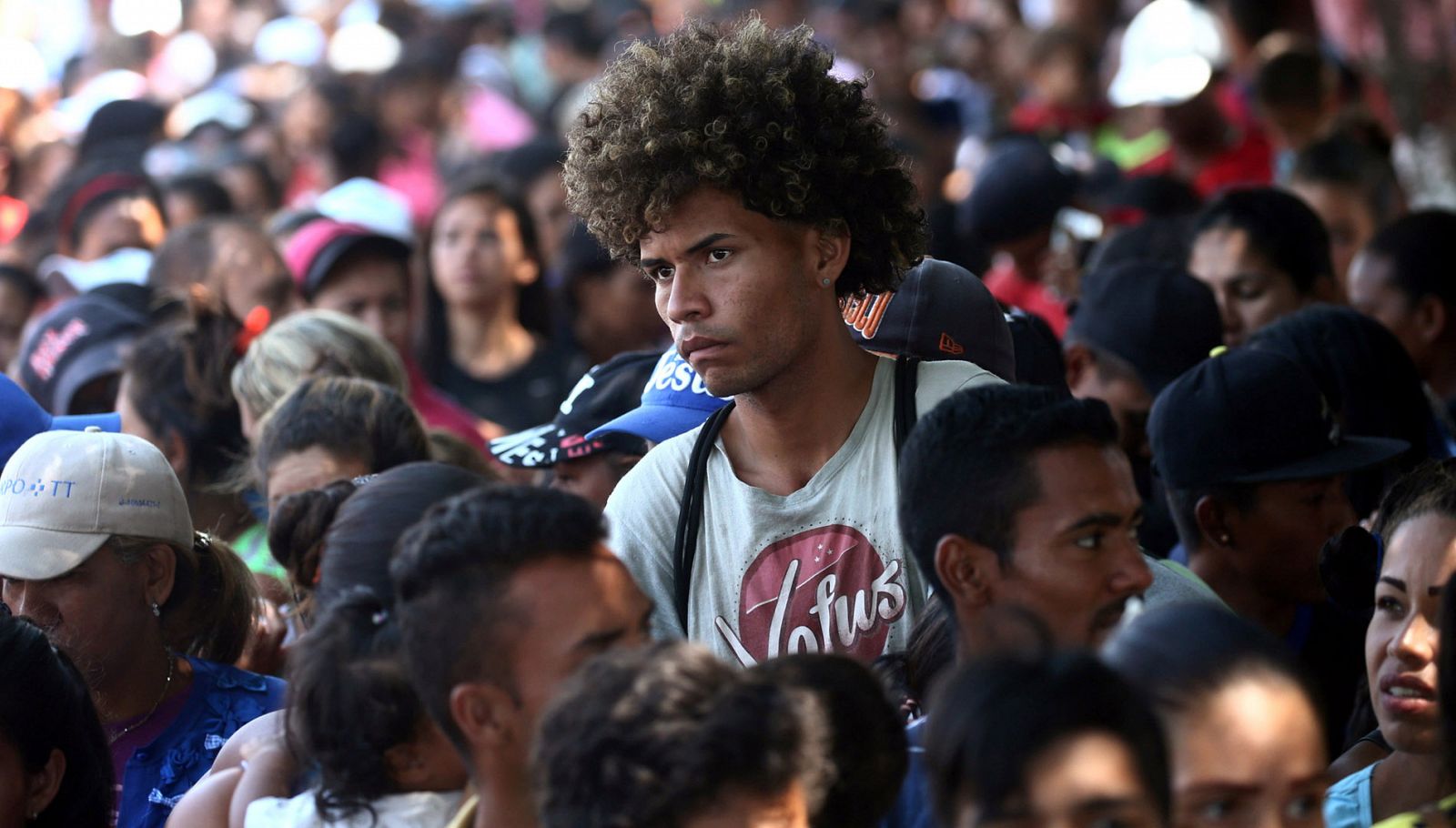 Crisis en Venezuela : Tensión y desolación en la frontera entre Venezuela y Colombia - RTVE.es